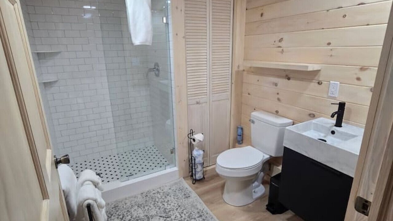 Photo of Bathroom in Pittsburg