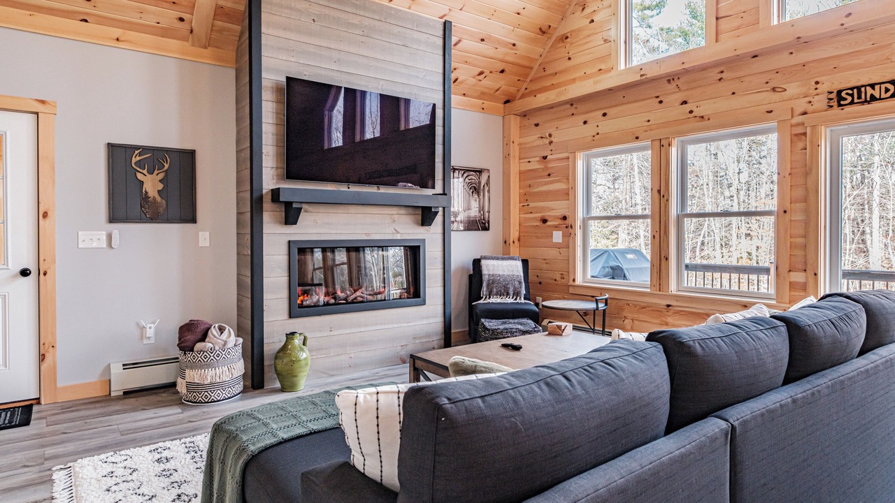 Photo of Livingroom in Bryant Pond