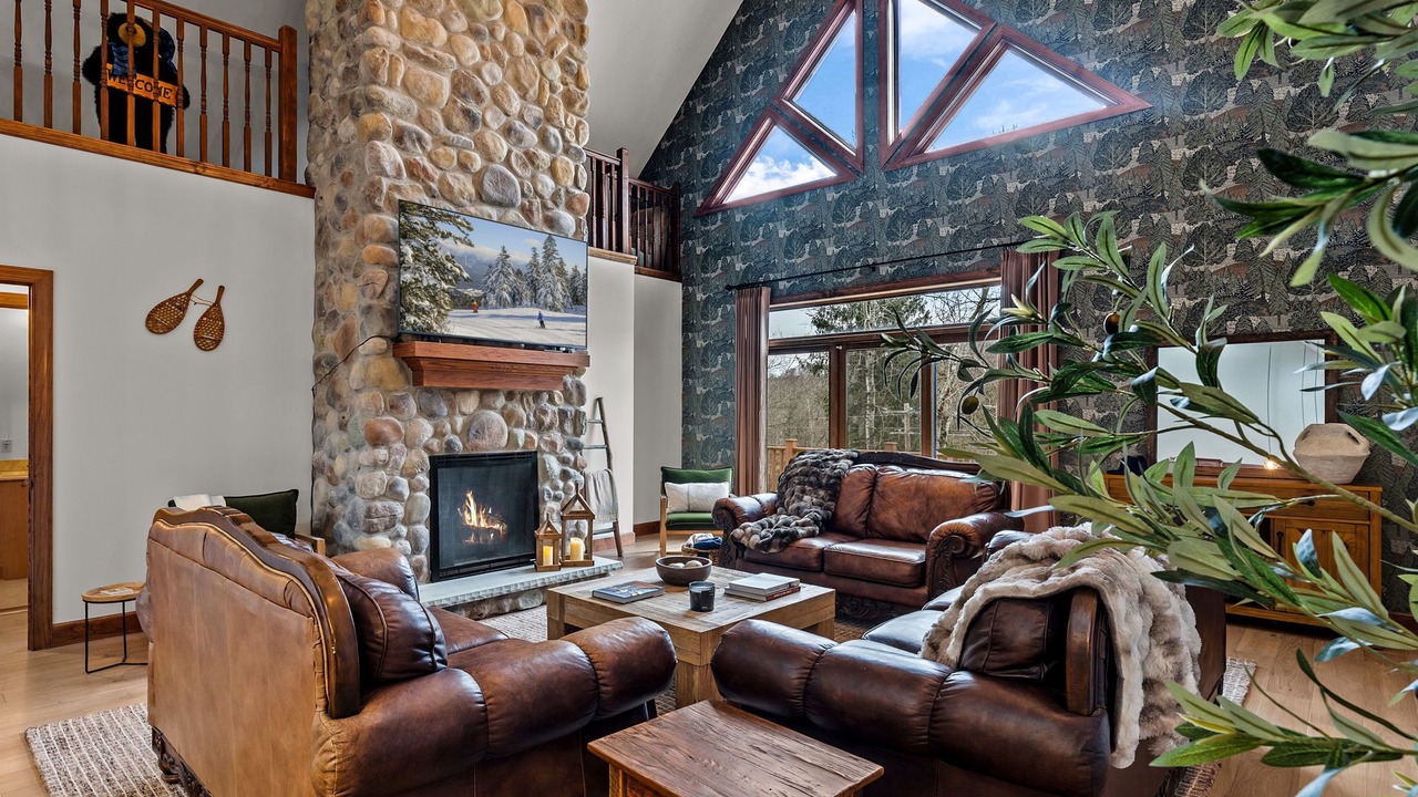 Photo of Livingroom in Ellicottville