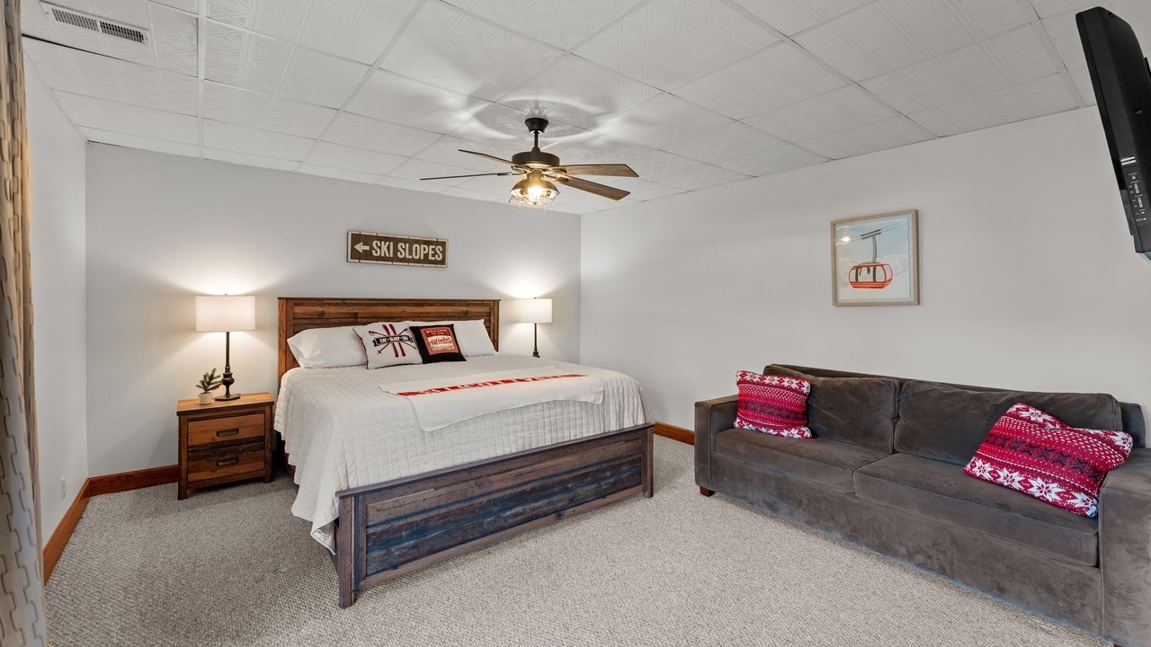 Photo of Bedroom in Ellicottville