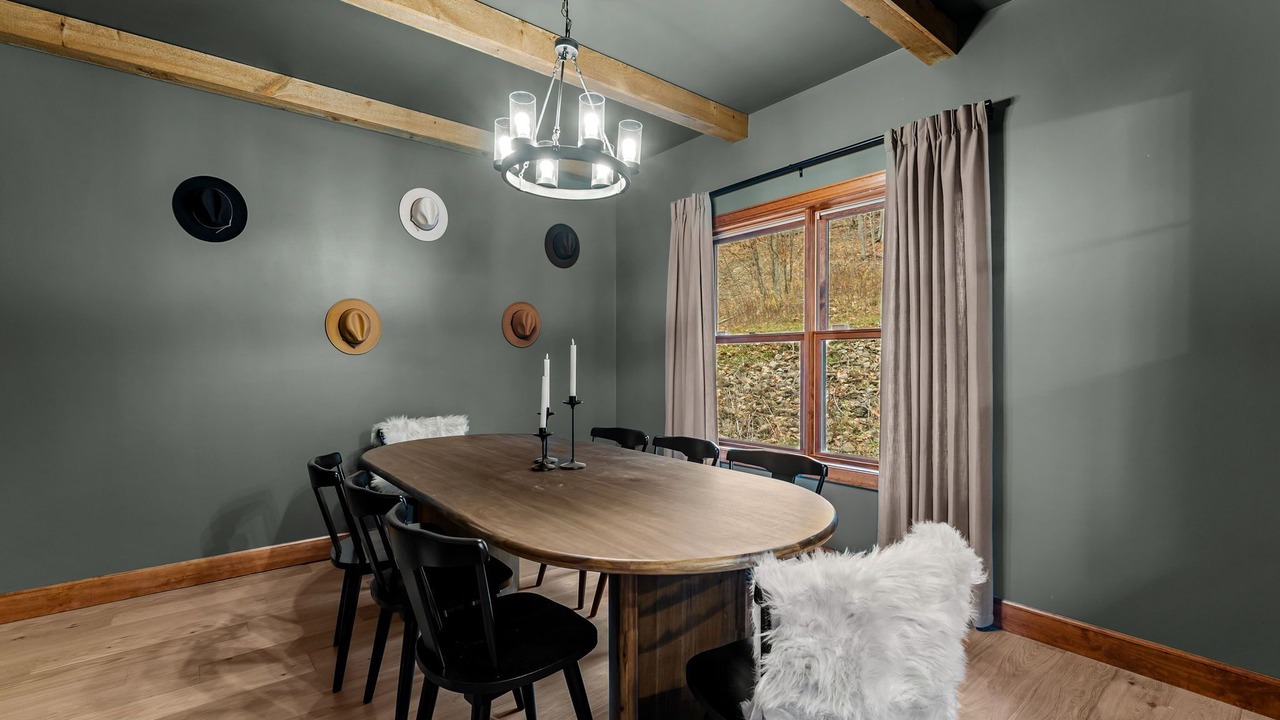 Photo of Livingroom in Ellicottville