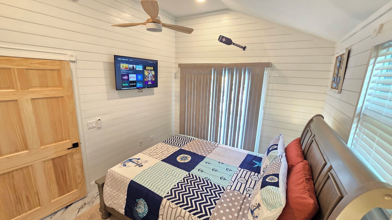 Photo of Bedroom in Lamoine