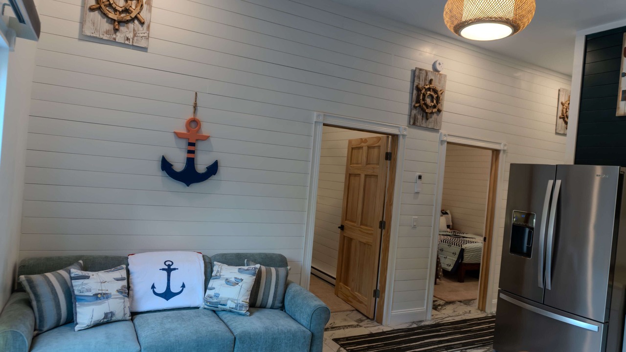 Photo of Livingroom in Lamoine