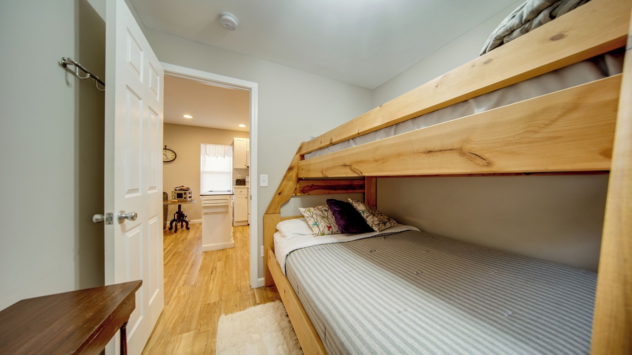 Photo of Bedroom in Geneva-on-the-Lake