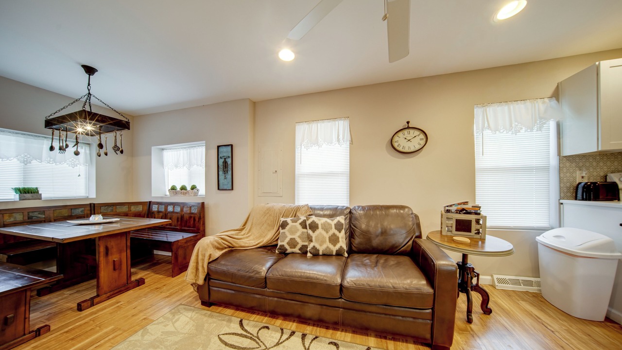 Photo of Livingroom in Geneva-on-the-Lake