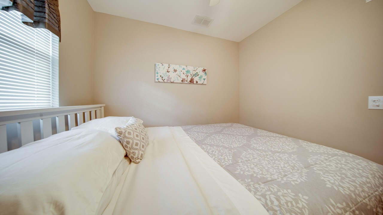 Photo of Bedroom in Geneva-on-the-Lake