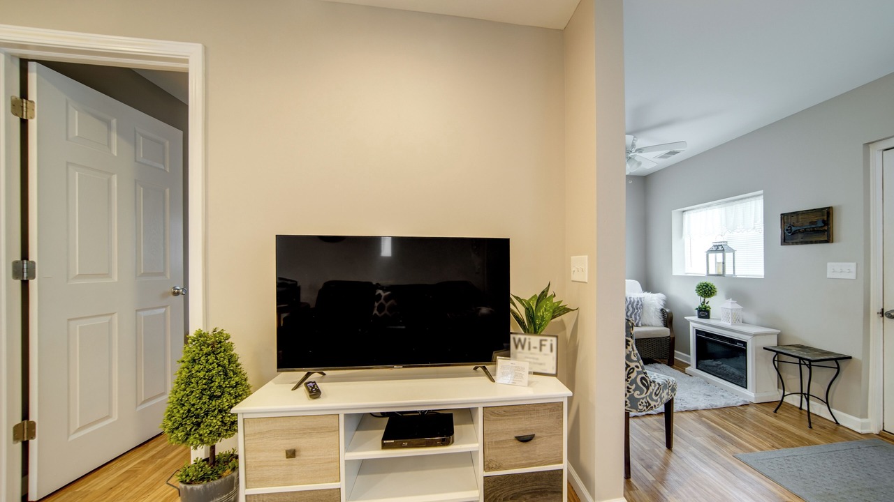 Photo of Livingroom in Geneva-on-the-Lake