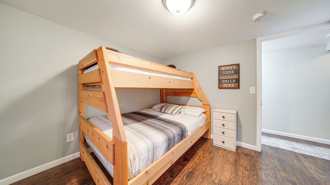 Photo of Bedroom in Geneva-on-the-Lake