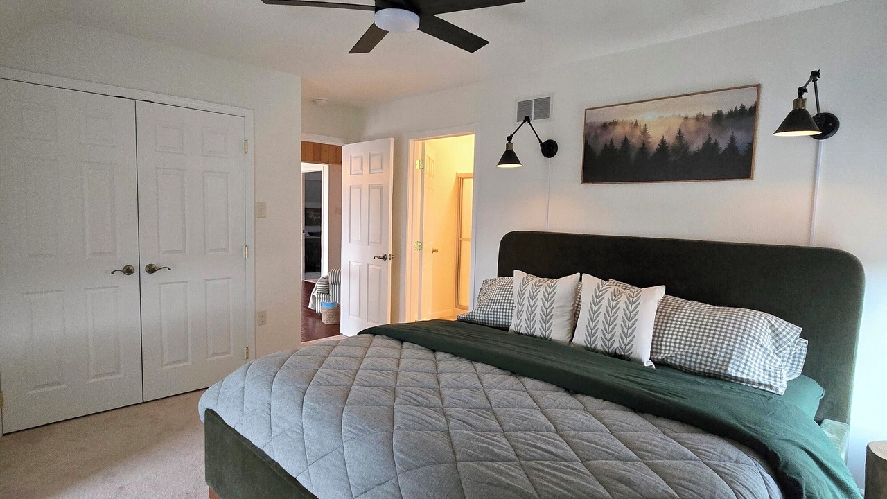 Photo of Bedroom in James Creek