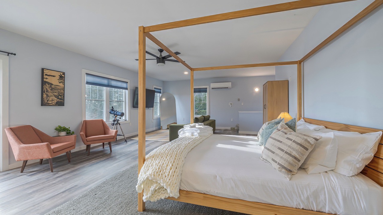 Photo of Bedroom in Lamoine