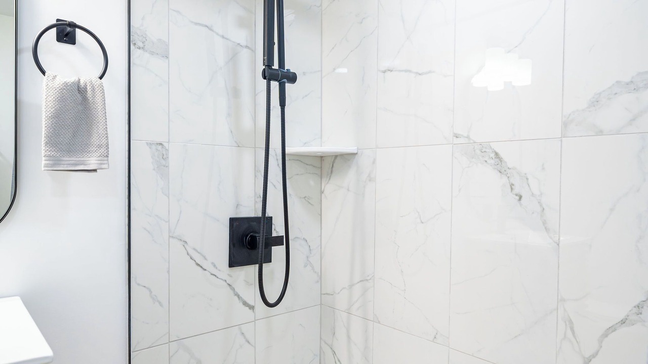 Photo of Bathroom in Summit Station