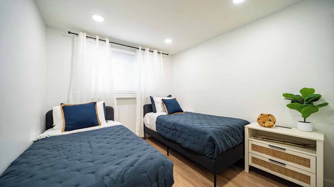 Photo of Bedroom in Summit Station