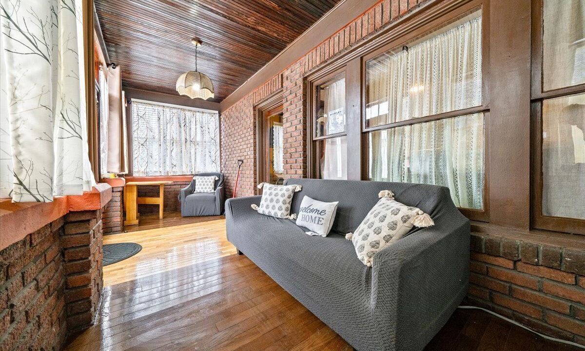 Photo of Livingroom in Erie