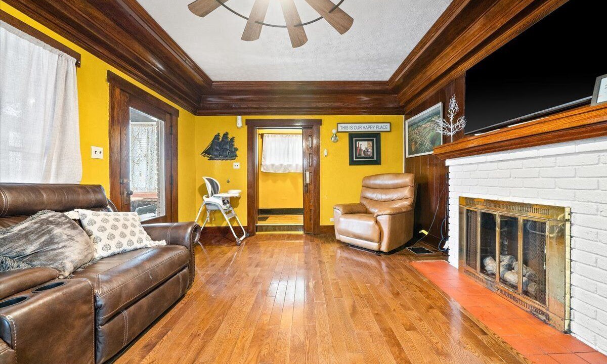 Photo of Livingroom in Erie