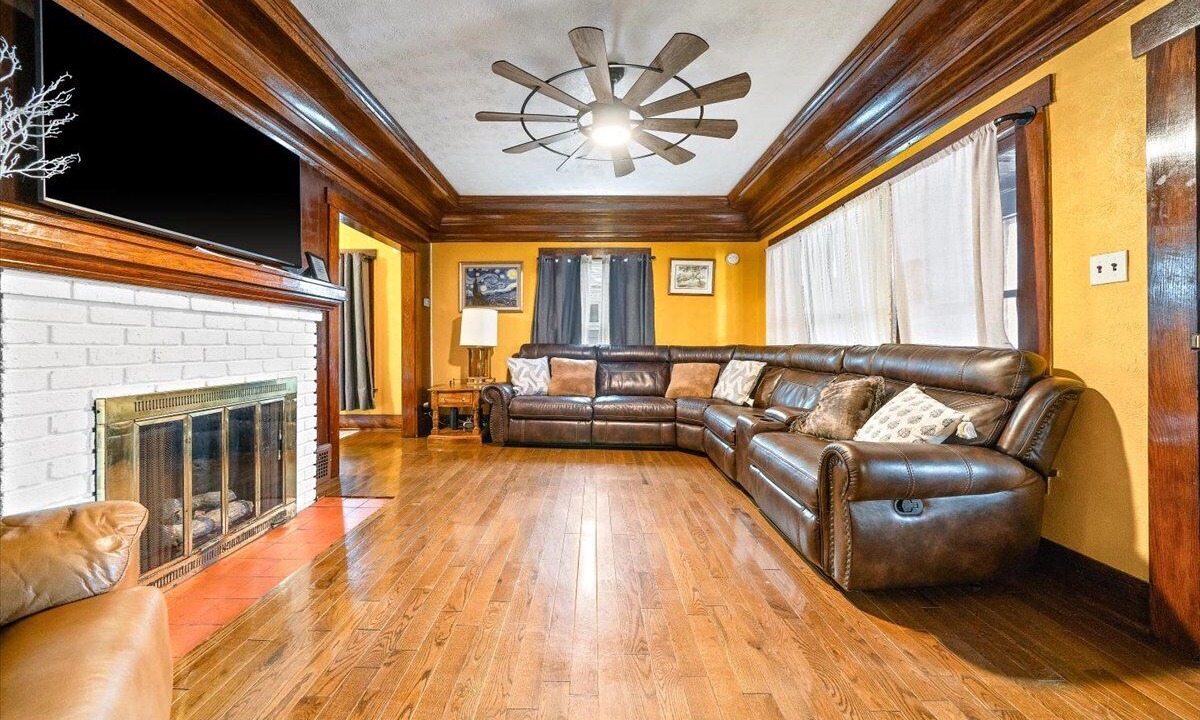 Photo of Livingroom in Erie