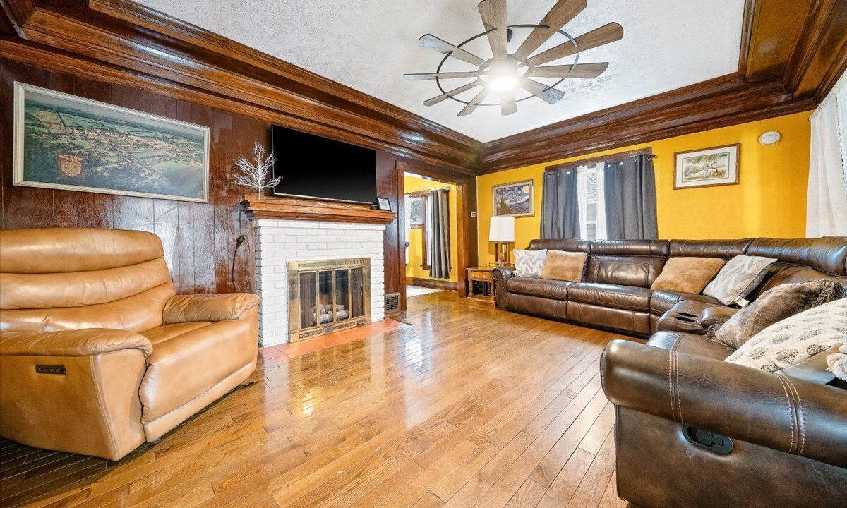 Photo of Livingroom in Erie