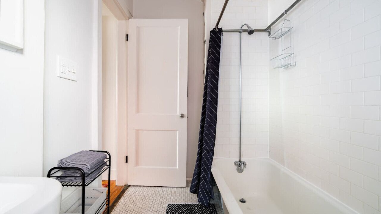 Photo of Bathroom in Short North