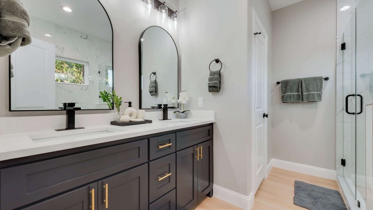 Photo of Bathroom in Garland