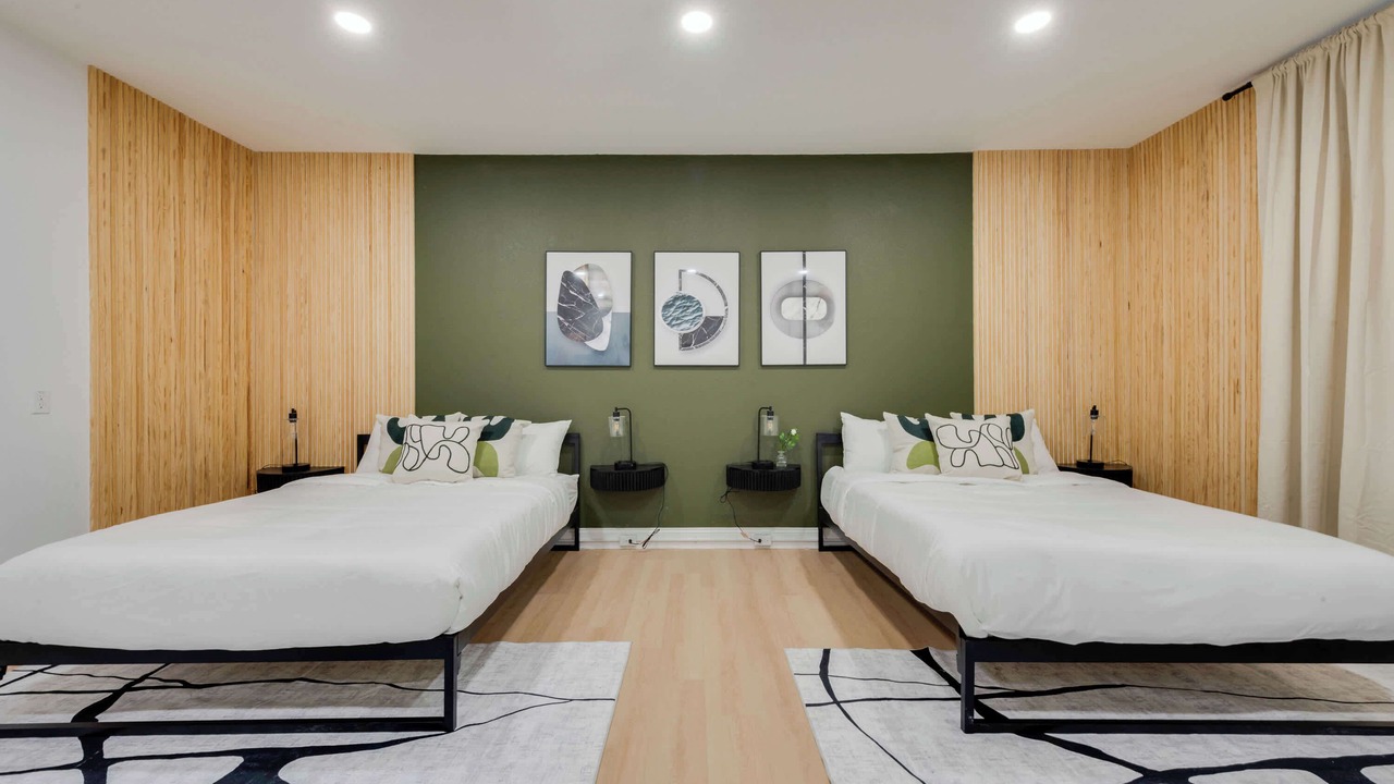 Photo of Bedroom in Garland