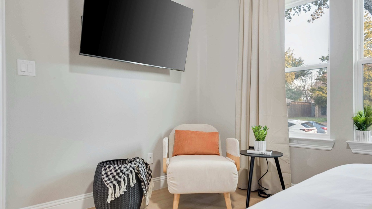 Photo of Bedroom in Garland