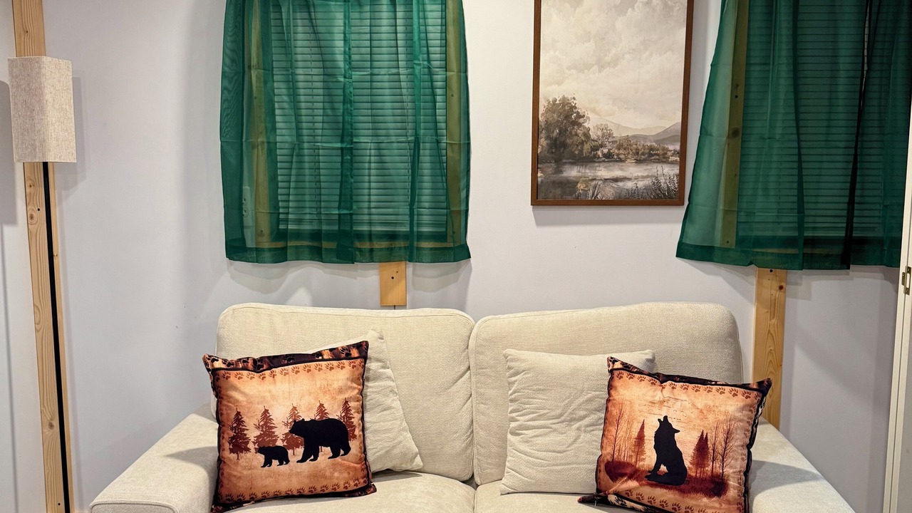 Photo of Livingroom in Galeton