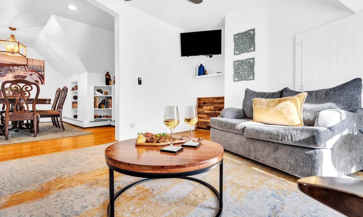 Photo of Livingroom in Oakdale