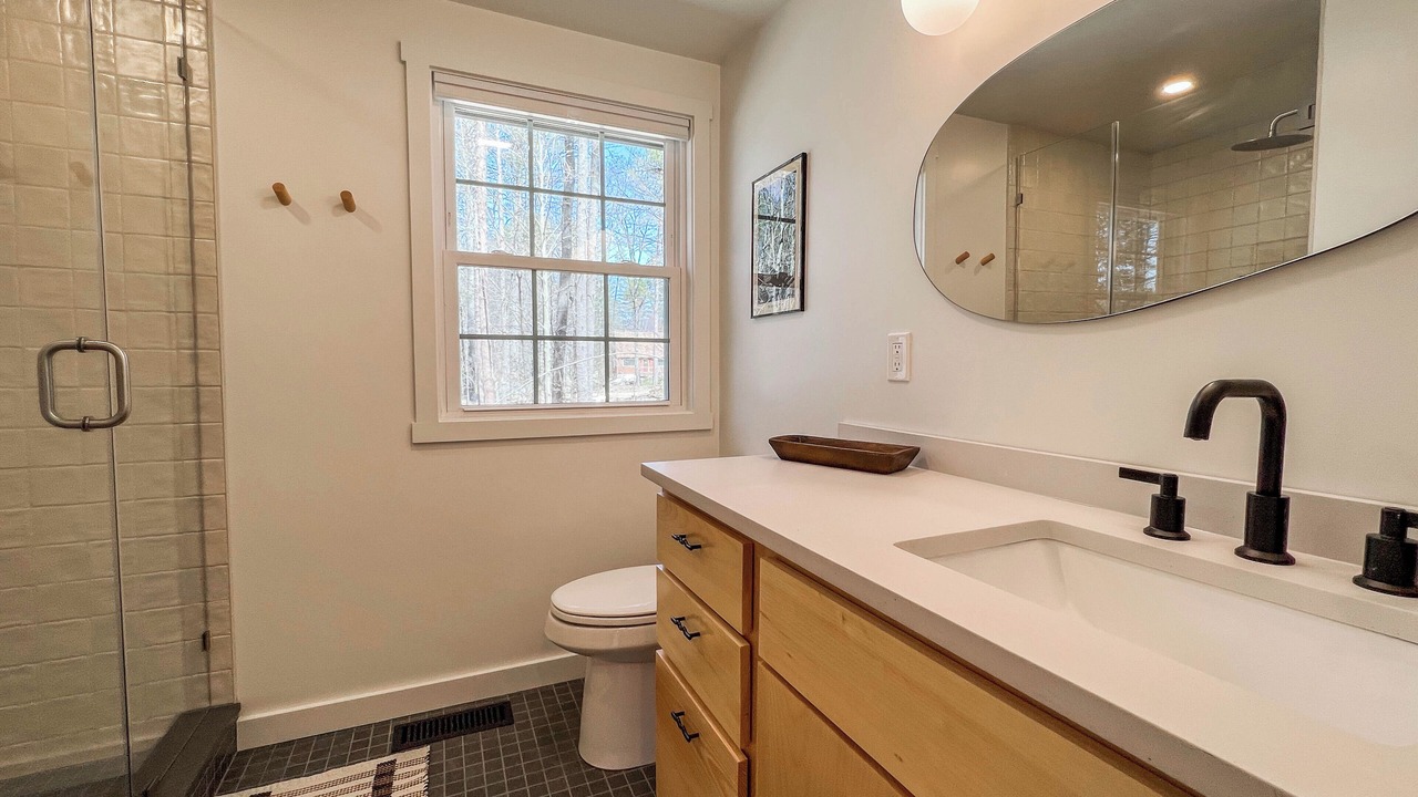 Photo of Bathroom in Center Conway