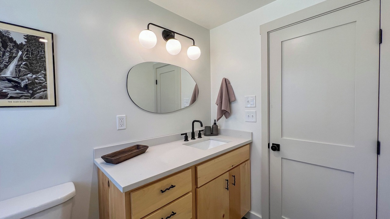Photo of Bathroom in Center Conway
