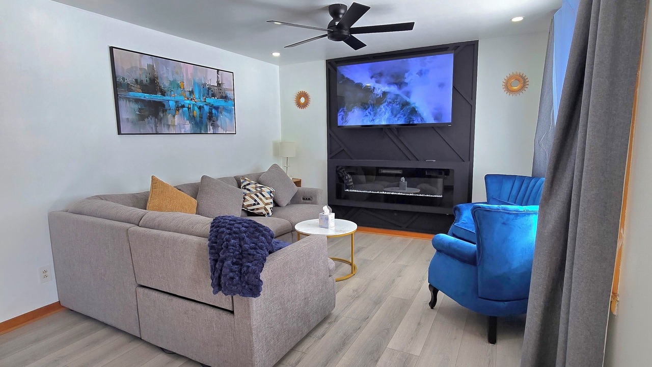 Photo of Livingroom in Amherst