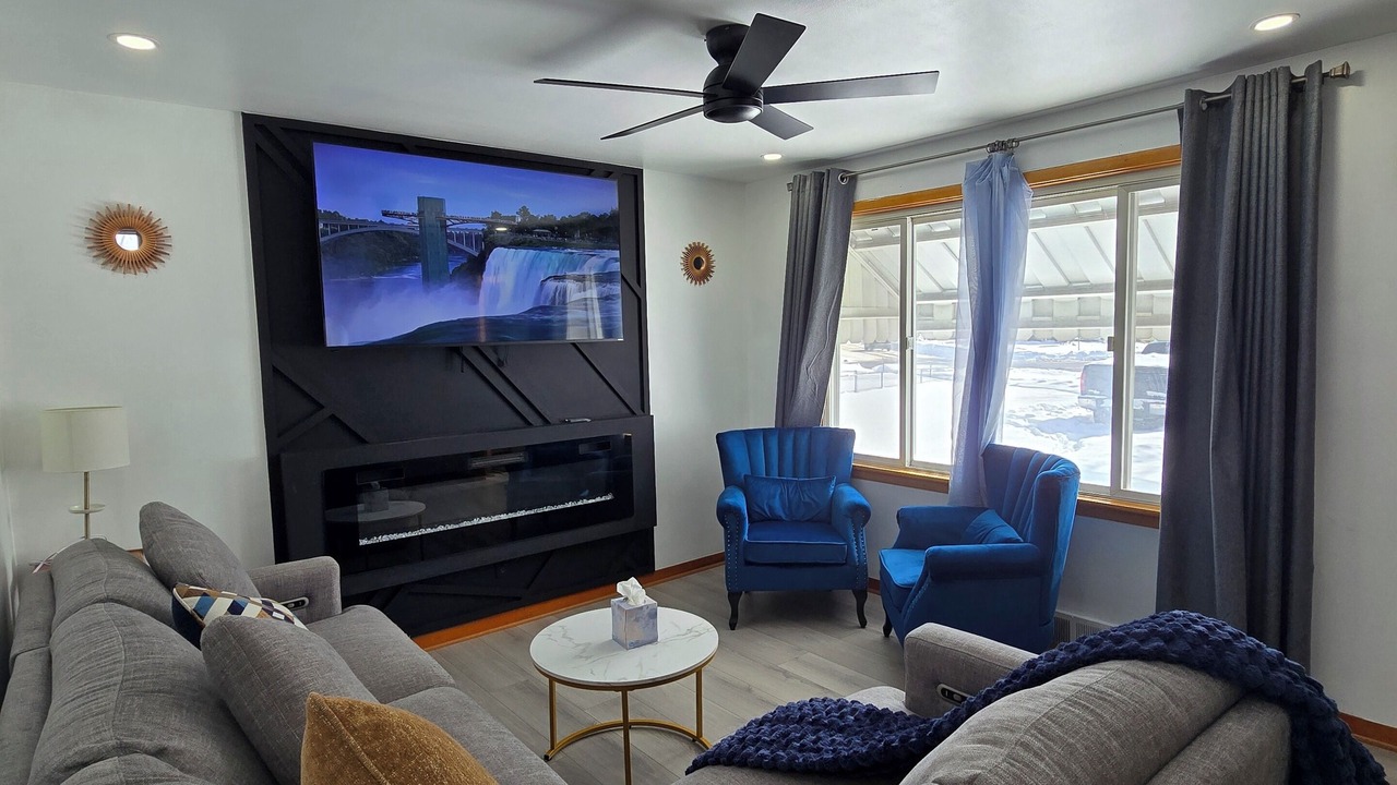 Photo of Livingroom in Amherst