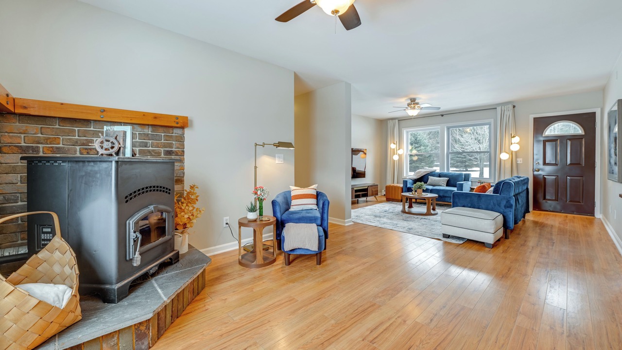 Photo of Others in Town of Reading