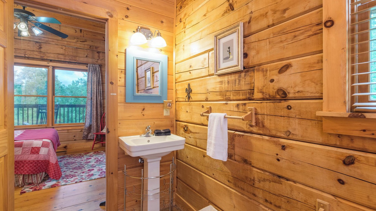 Photo of Bedroom in Black Mountain