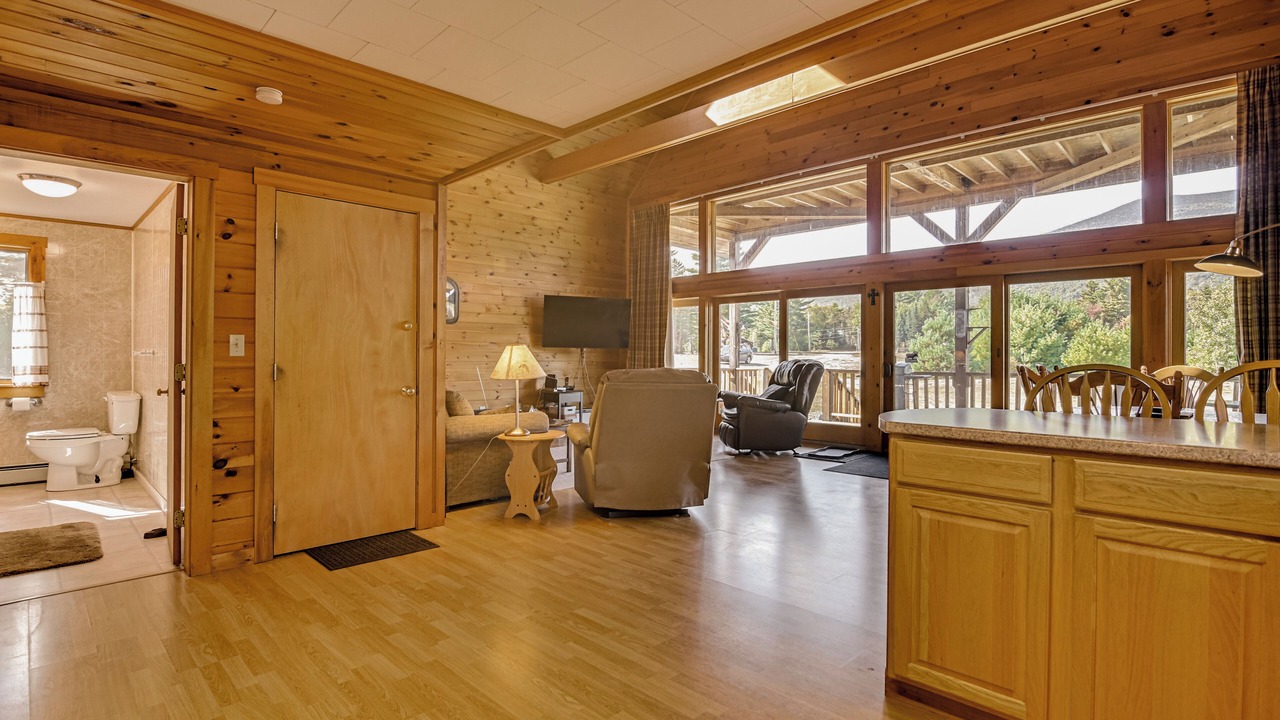 Photo of Livingroom in East Central Franklin