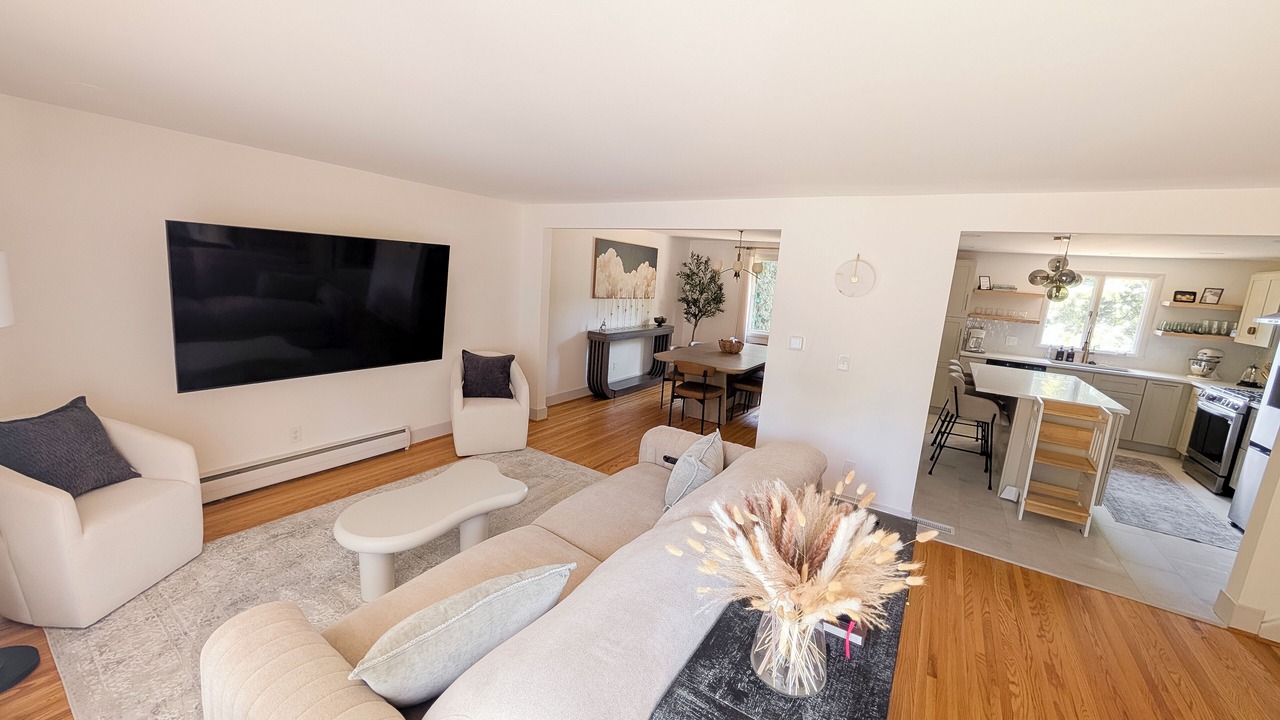 Photo of Livingroom in Williamsville