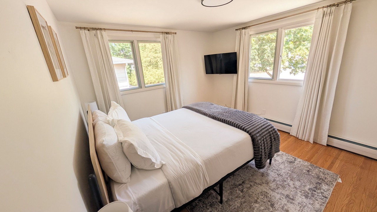 Photo of Bedroom in Williamsville