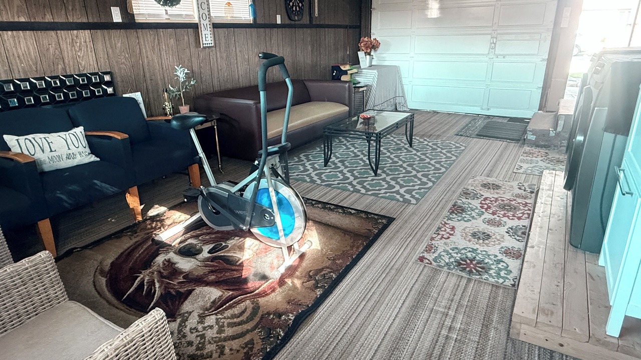 Photo of Livingroom in Cheektowaga