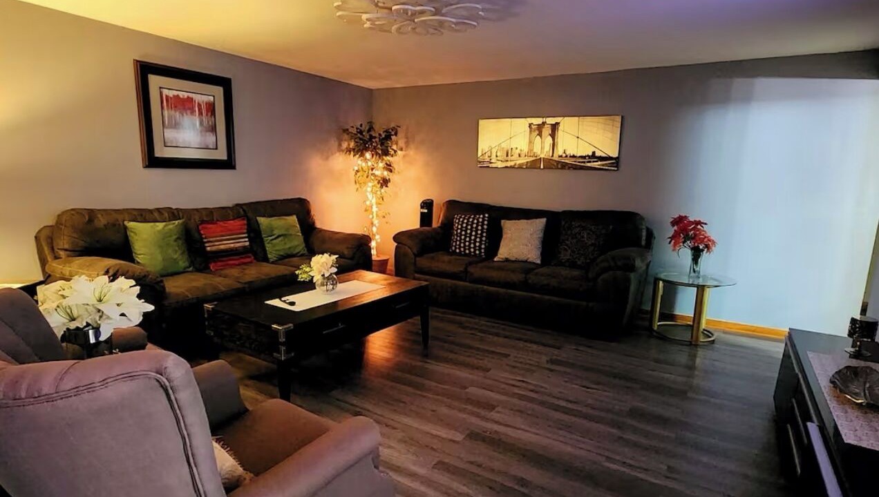 Photo of Livingroom in Cheektowaga