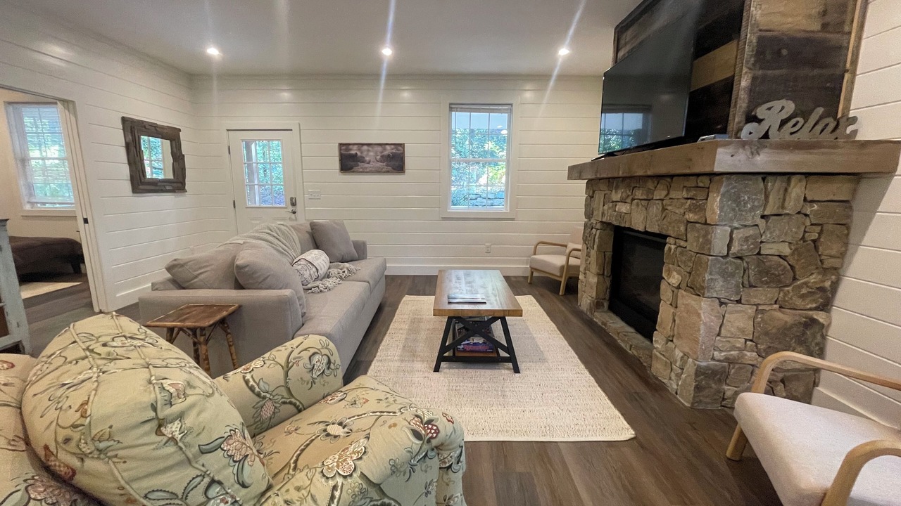 Photo of Livingroom in Cashiers
