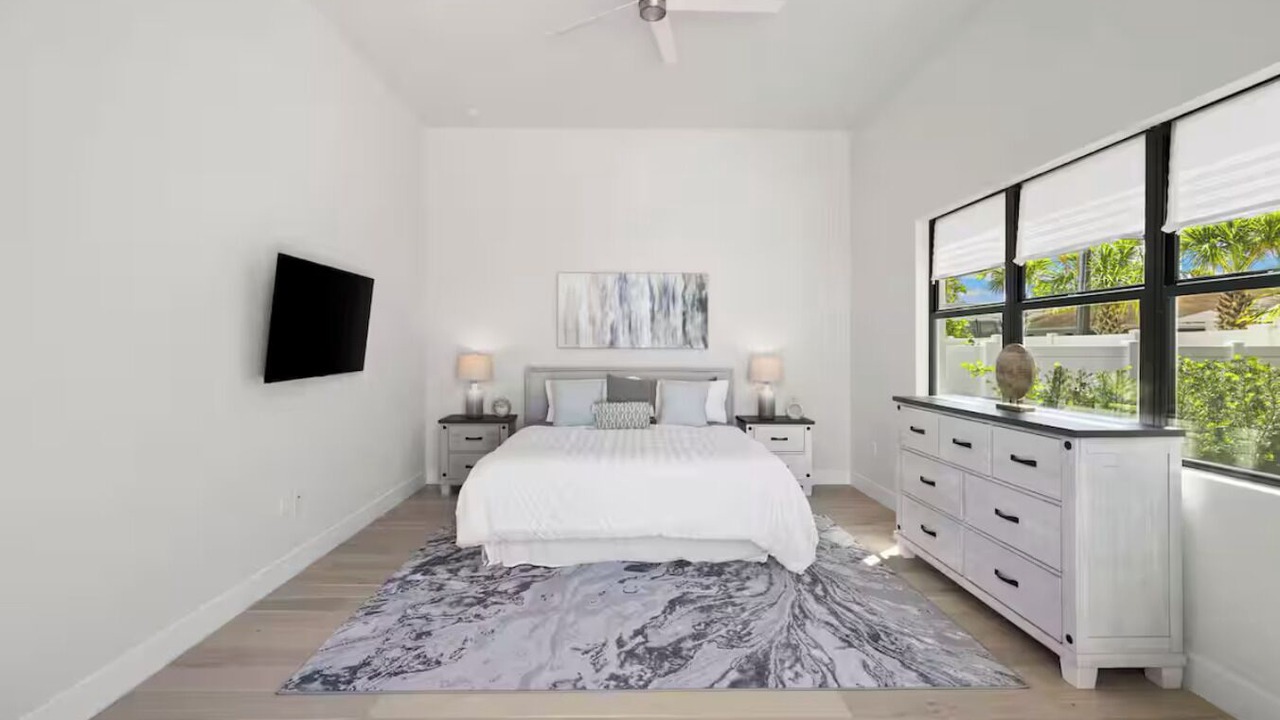 Photo of Bedroom in Naples Park