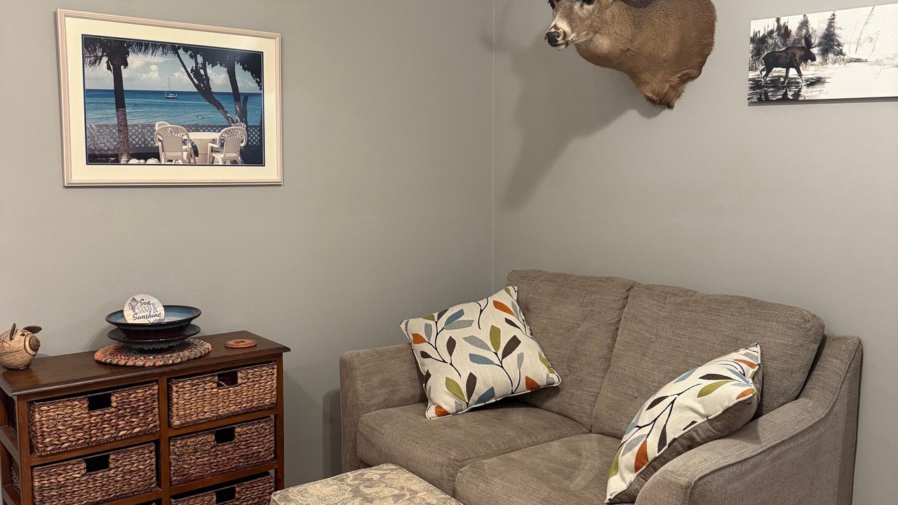 Photo of Livingroom in Edinboro
