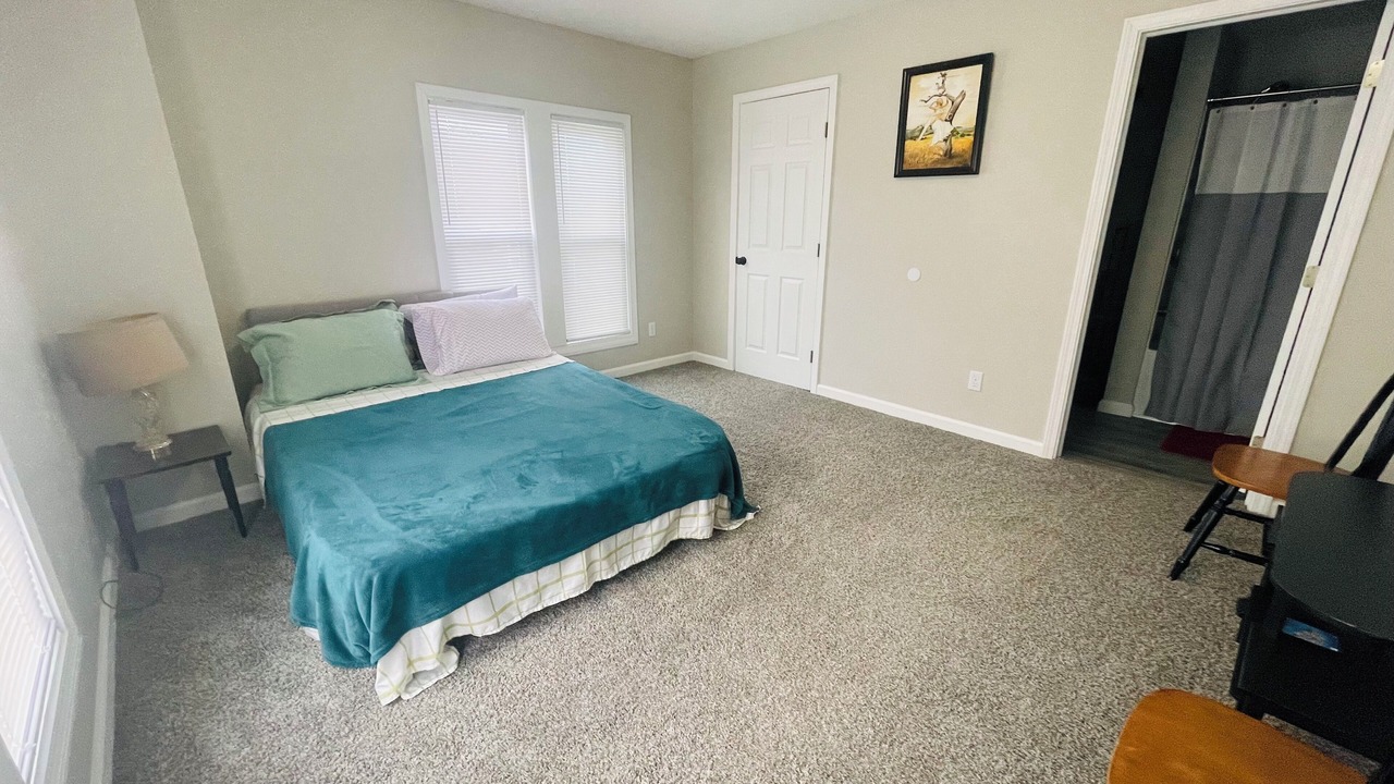Photo of Bedroom in Massillon