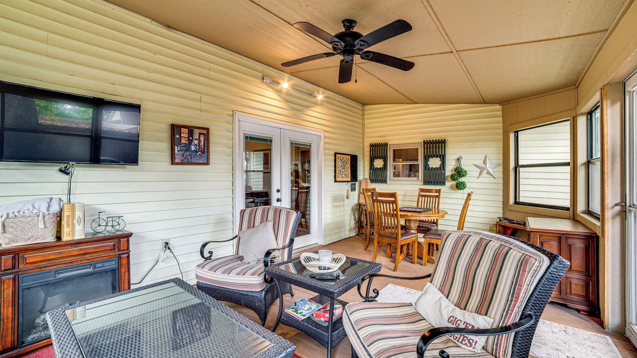 Photo of Livingroom in Winnsboro