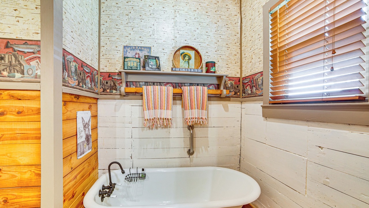Photo of Bathroom in Winnsboro