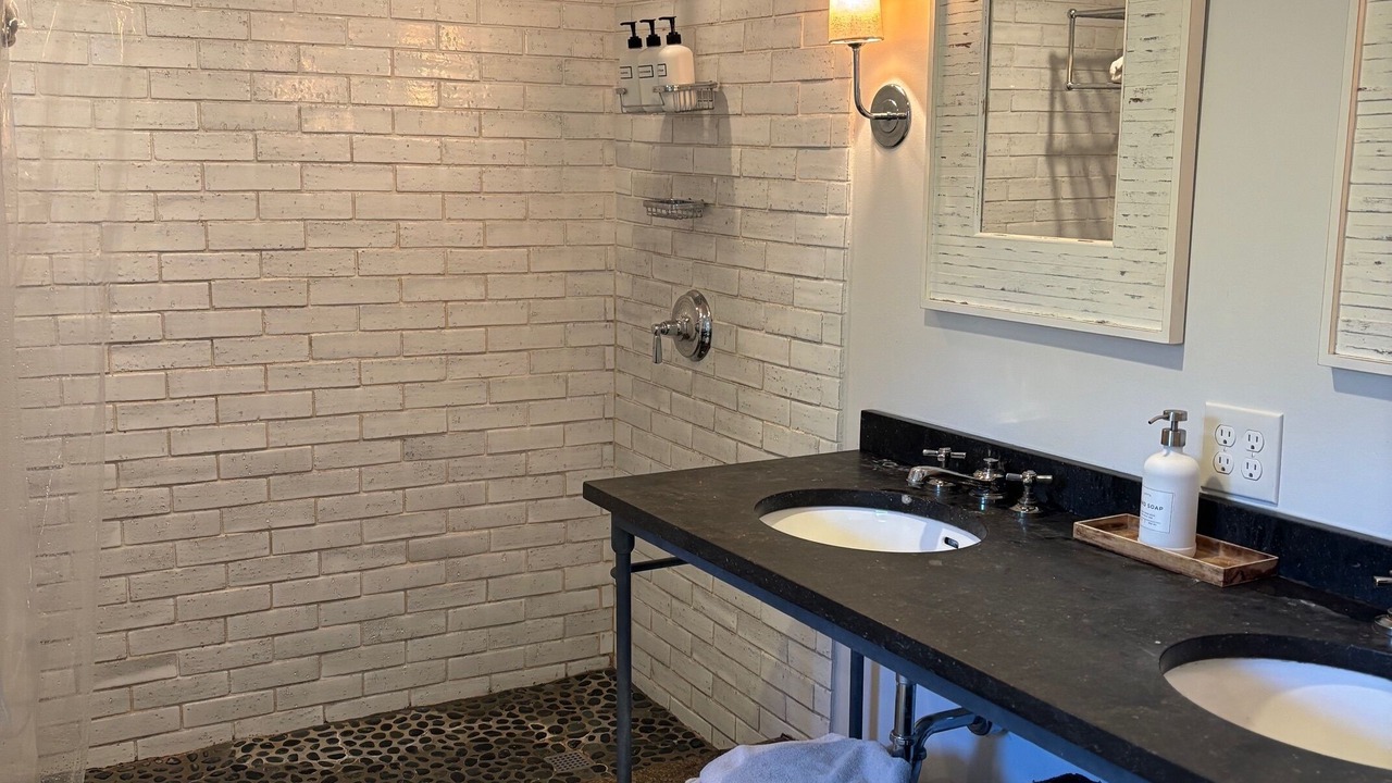 Photo of Bathroom in Cape Porpoise