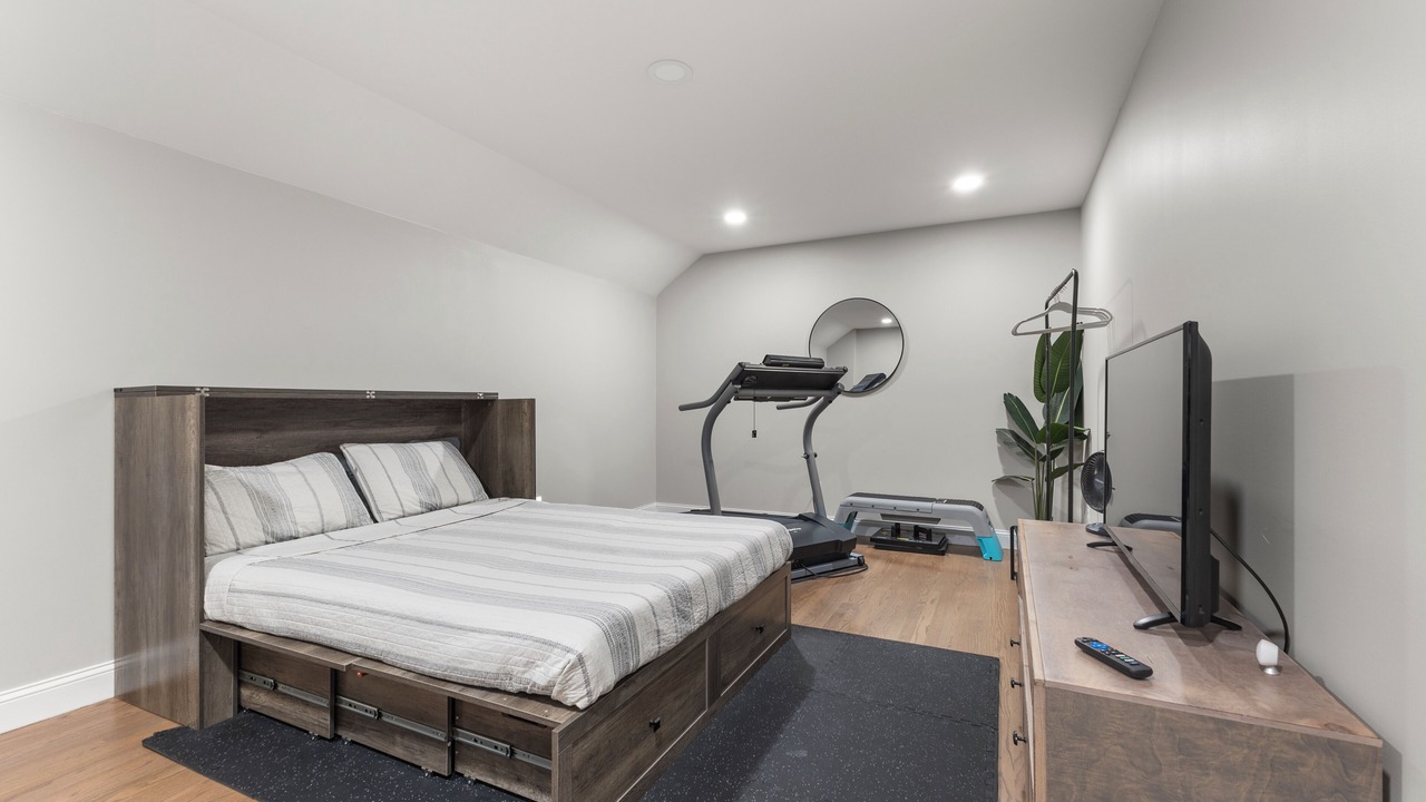 Photo of Bedroom in Greenfield Center