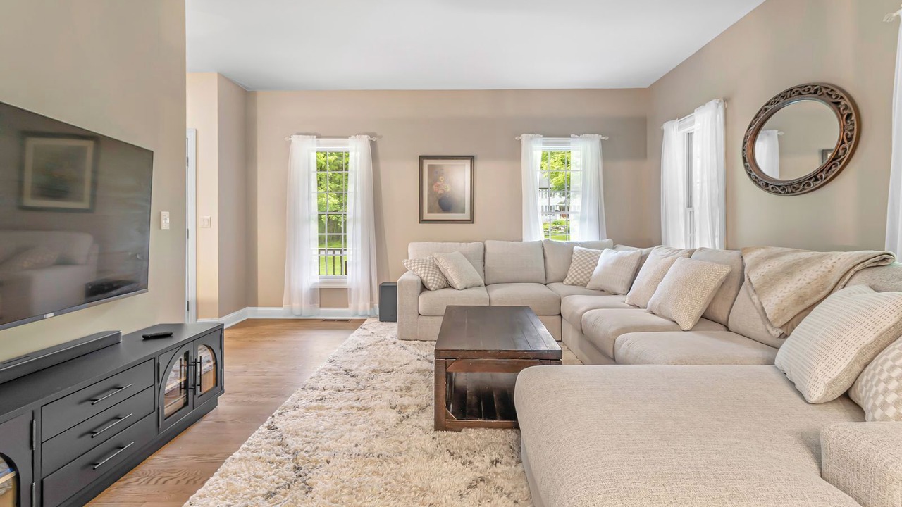 Photo of Livingroom in Greenfield Center