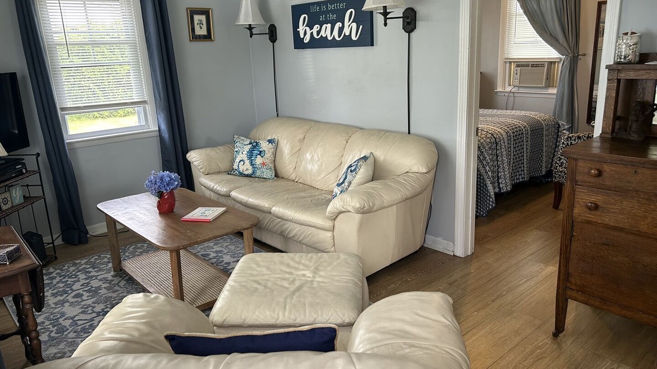Photo of Livingroom in Narragansett