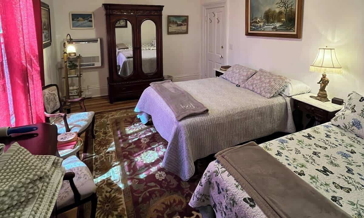 Photo of Bedroom in Seneca Falls