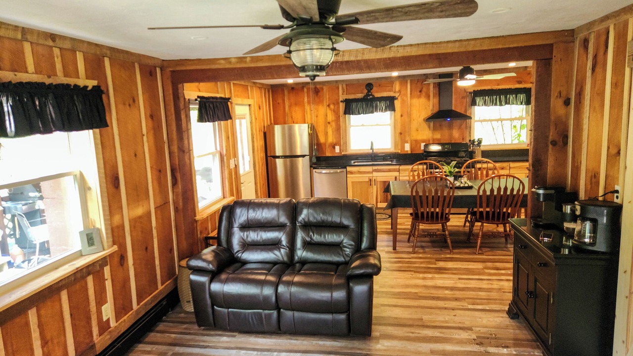 Photo of Livingroom in Penfield