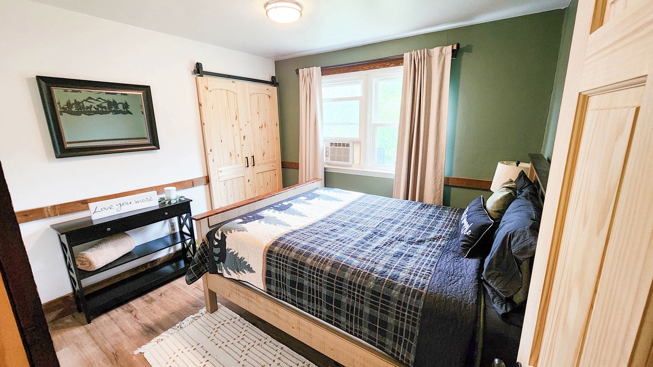 Photo of Bedroom in Penfield